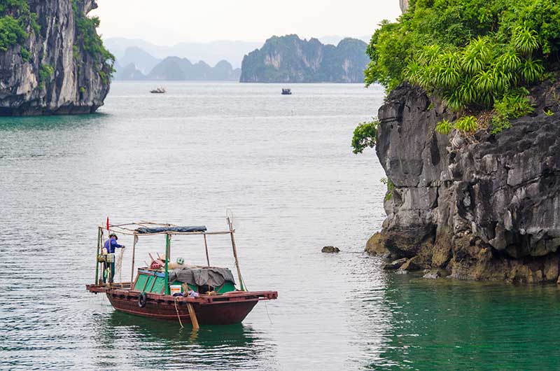 27 - Vietnam - Bahia de Halong - pescadores